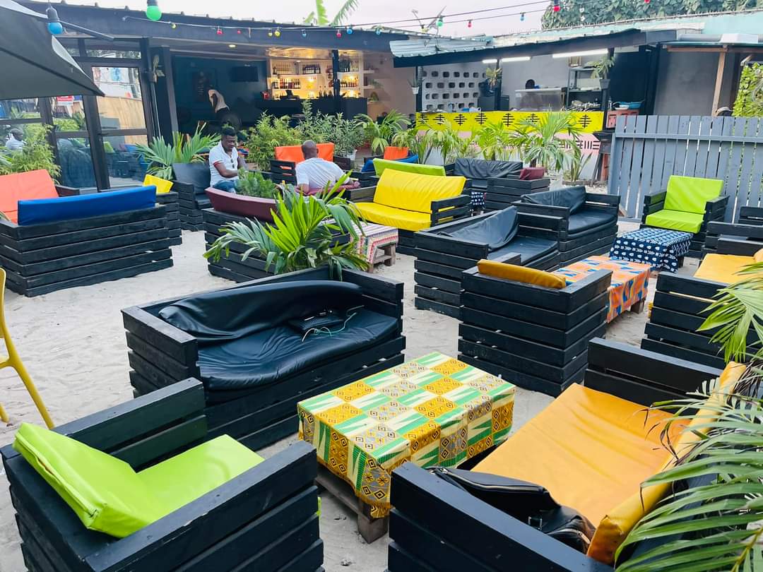 RESTAURANT GRILL - Photo 2