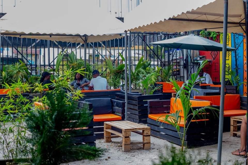 RESTAURANT GRILL - Photo 5