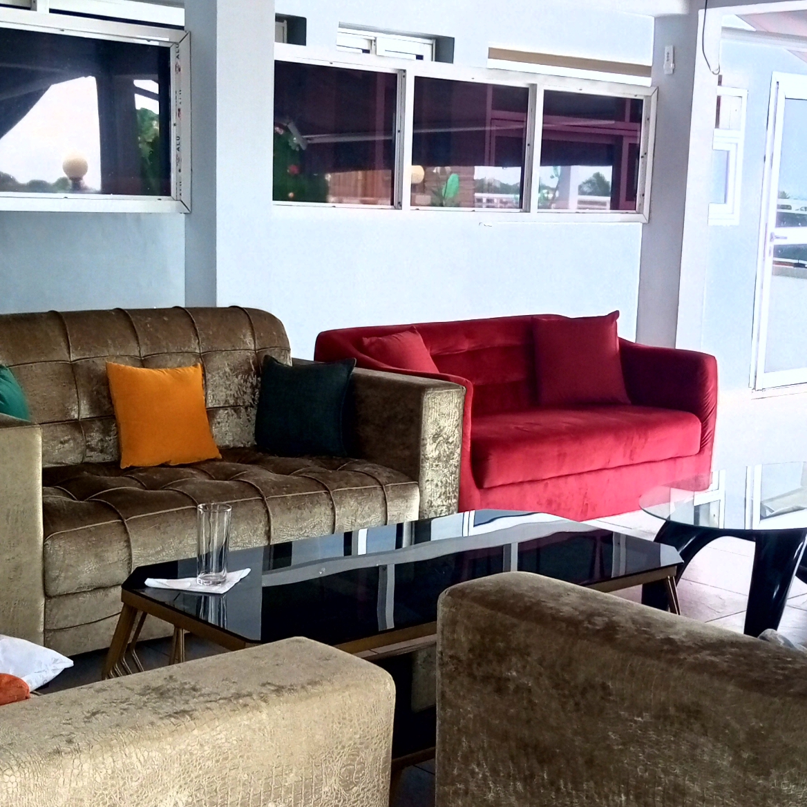 RESTAURANT GALAXY - Photo 4