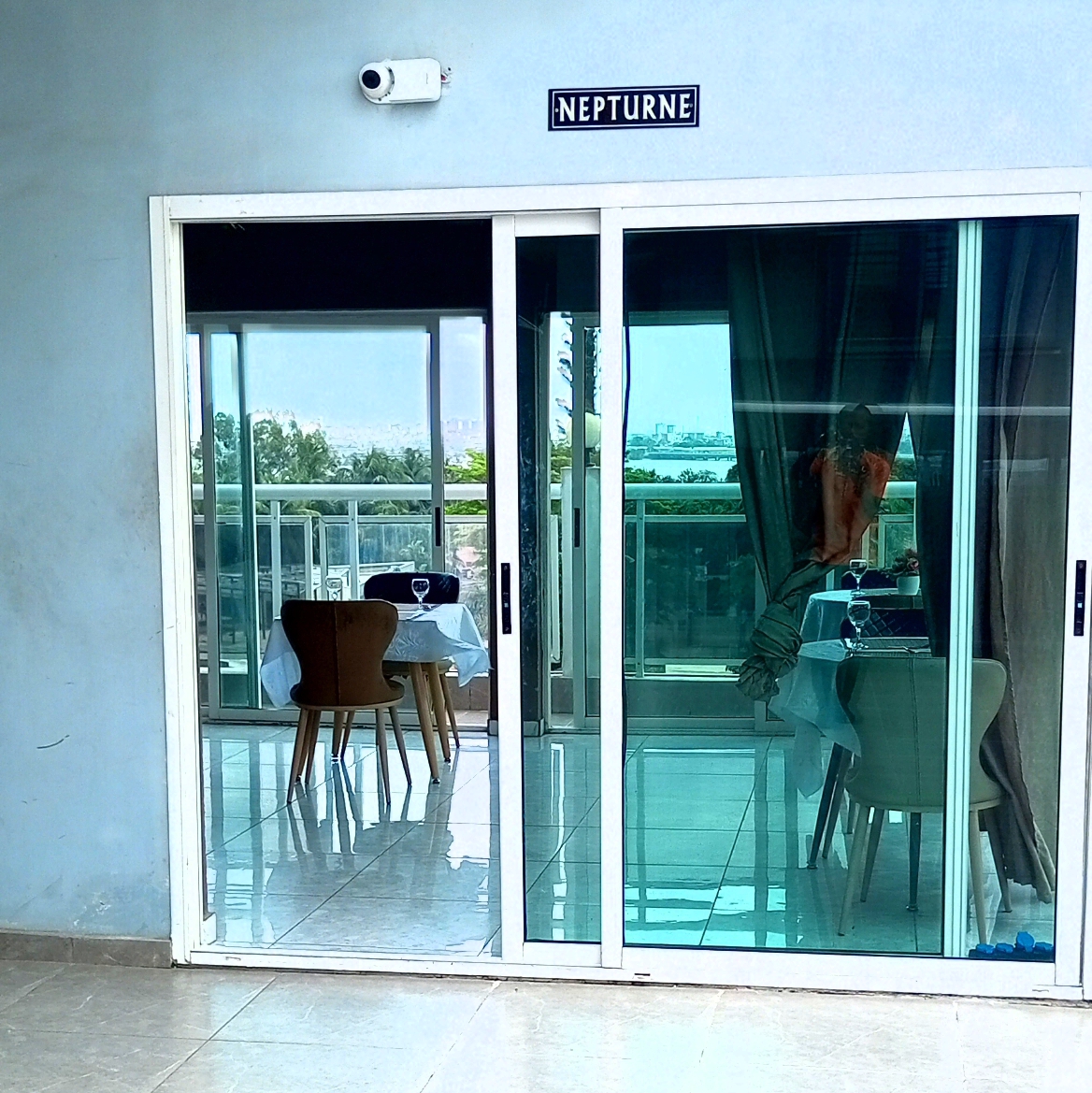 RESTAURANT GALAXY - Photo 8