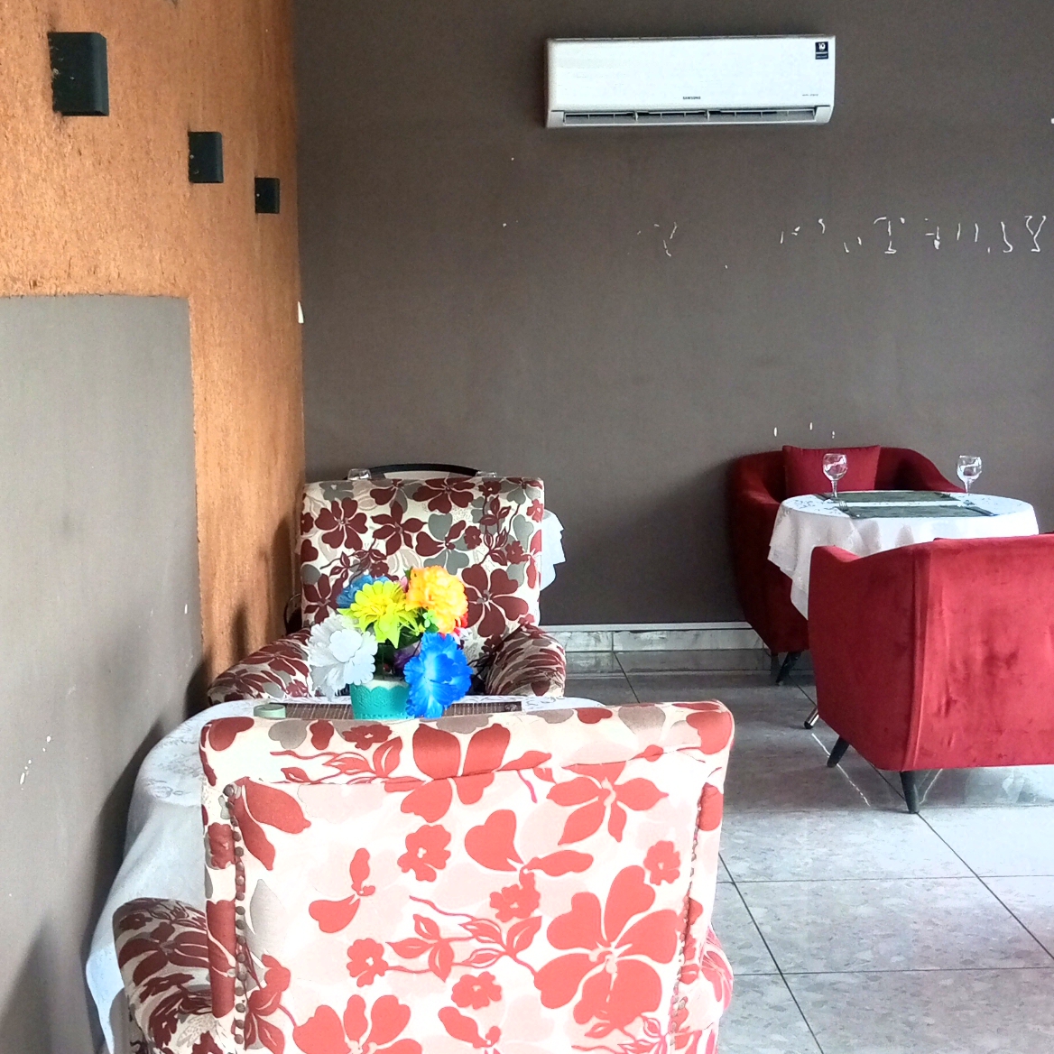 RESTAURANT GALAXY - Photo 12