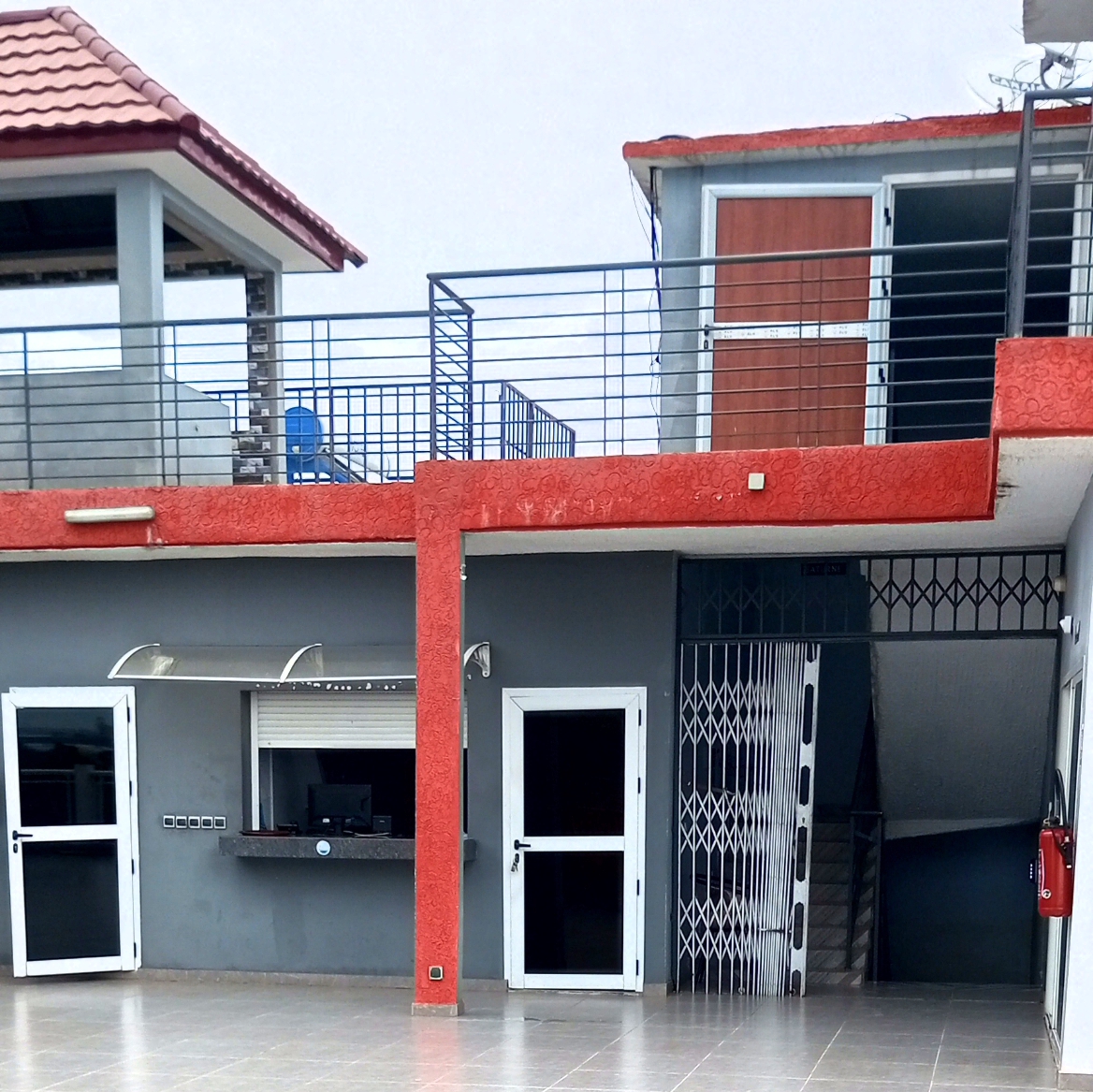 RESTAURANT GALAXY - Photo 16