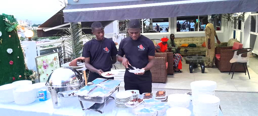 RESTAURANT GALAXY - Photo 17