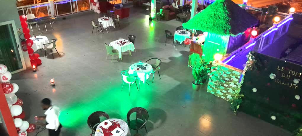 RESTAURANT GALAXY - Photo 18