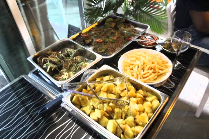 RESTAURANT GALAXY - Photo 20