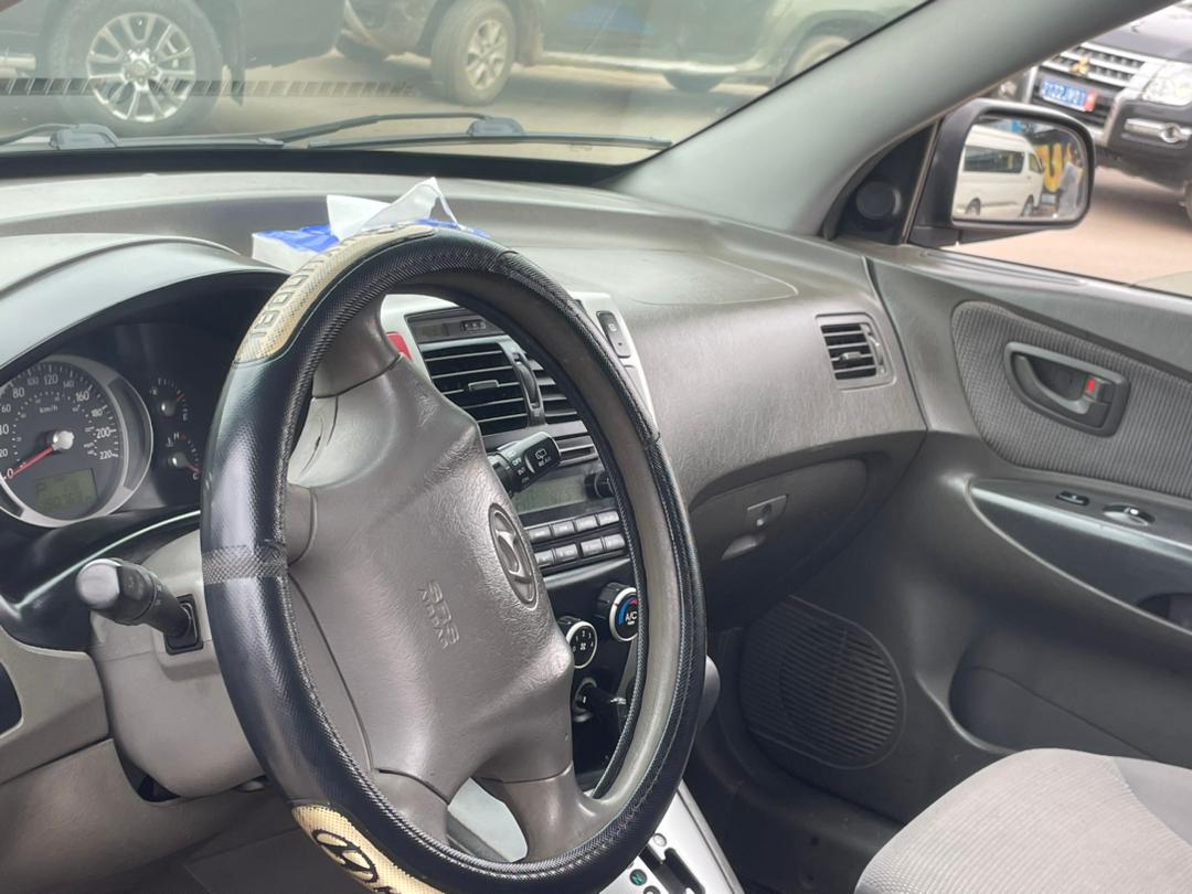 HYUNDAI TUCSON - Photo 3