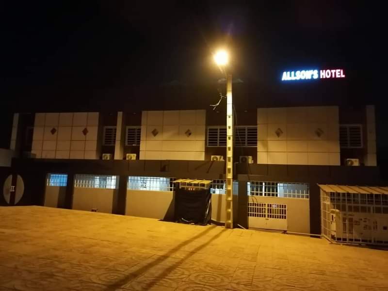 ALLSON’S HOTEL - Photo 3