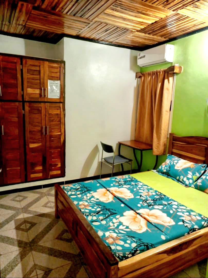 HOTEL ELEGANCE 421 - Photo 2