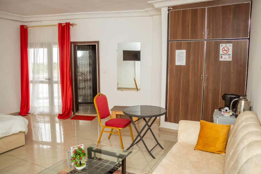 HOTEL ETOILE DE KENNEDY - Photo 1