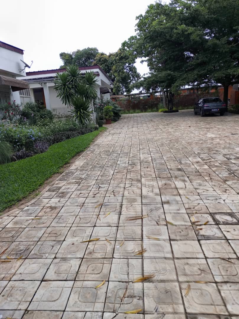 HÔTEL BANIAN HOME - Photo 2