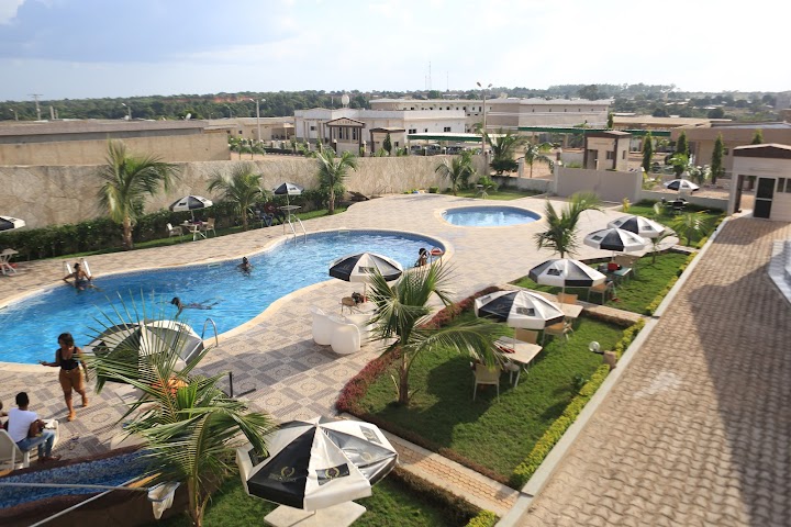 COMPLEXE HÔTELIER OLYMPE - Photo 1