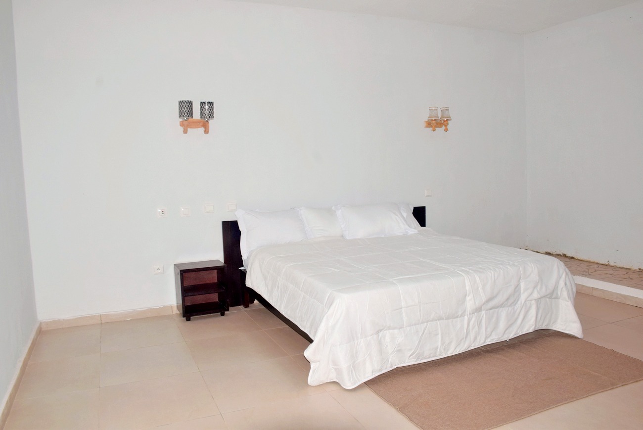 IDEAL HOTEL II - Photo 2