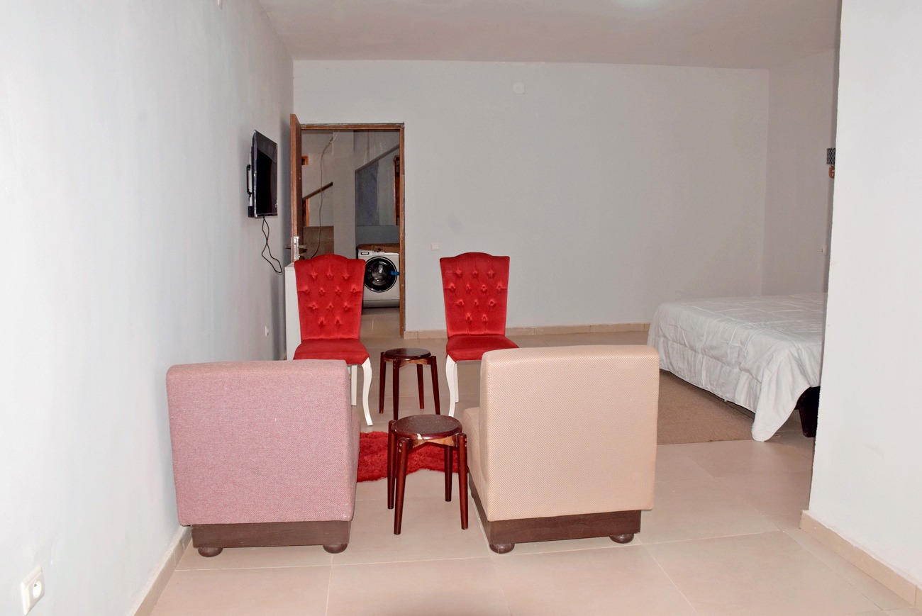 IDEAL HOTEL II - Photo 3