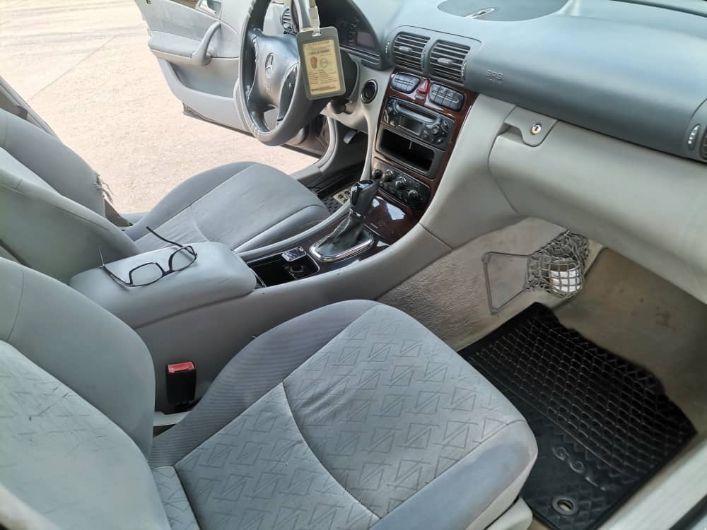 MERCEDES-BENZ CLASSE C - Photo 6