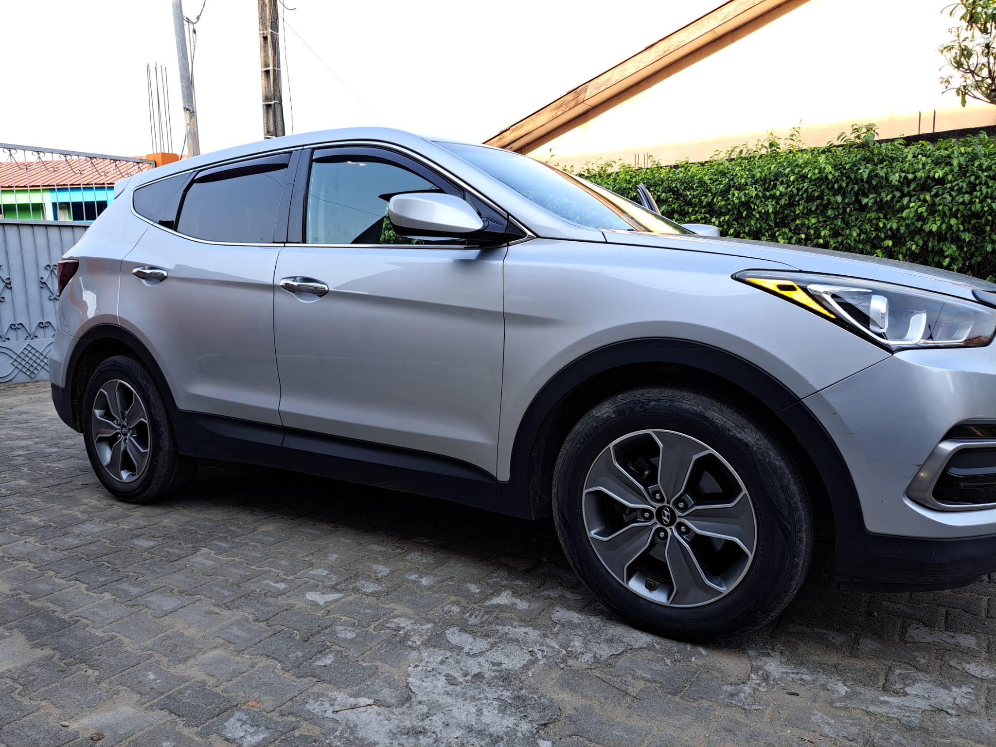 HYUNDAI SANTA FE 2017 - Photo 4