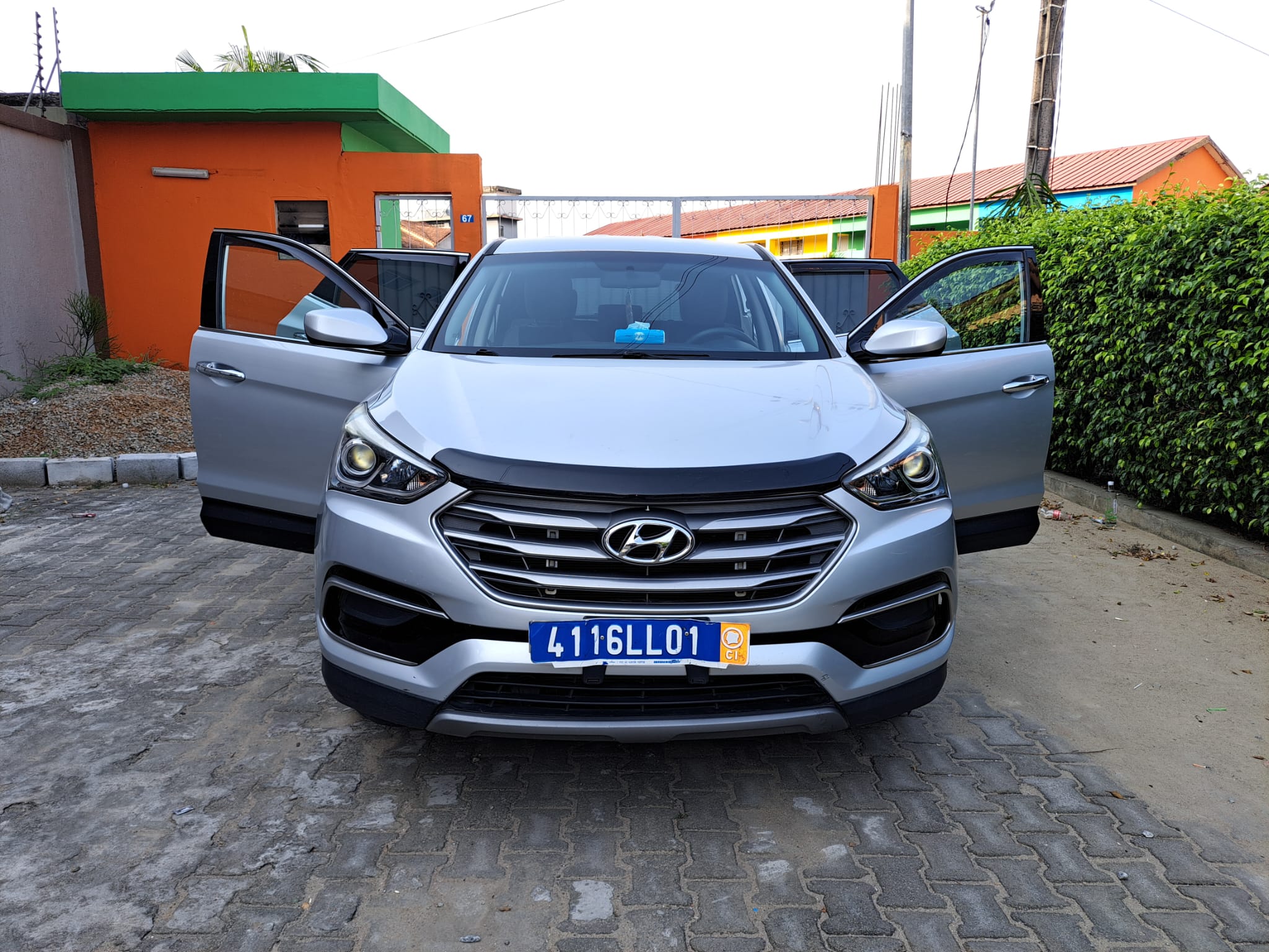 HYUNDAI SANTA FE 2017 - Photo 2