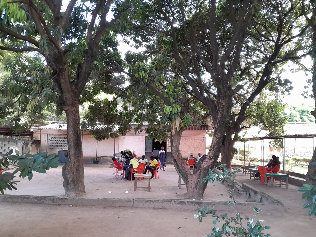 Les filles de L'ouest de Kadjona - Photo 2