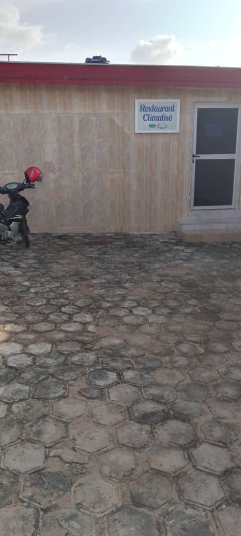 RESTAURANT LE MERIDIEN - Photo 1