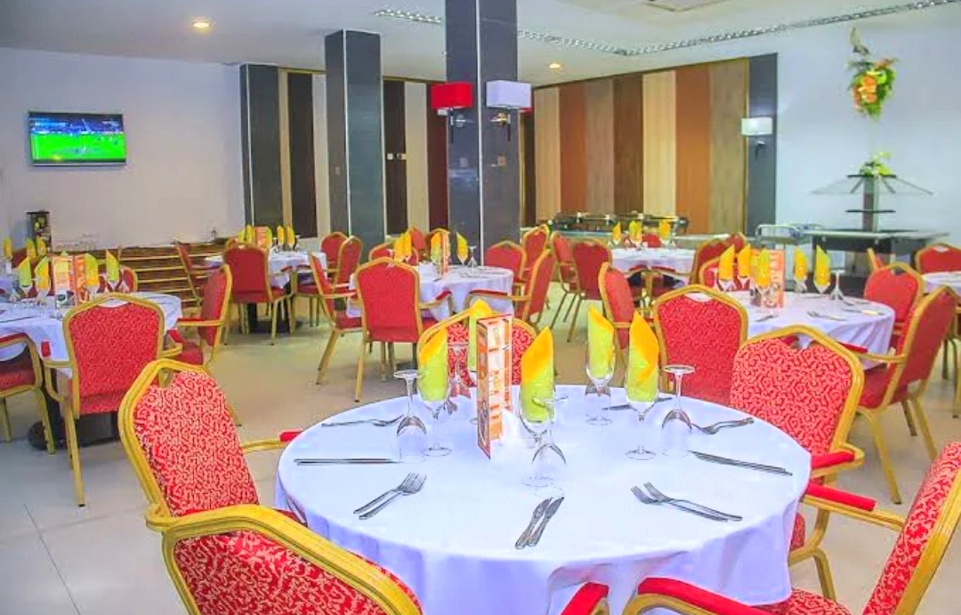 RESTAURANT LAFORGE - Photo 1