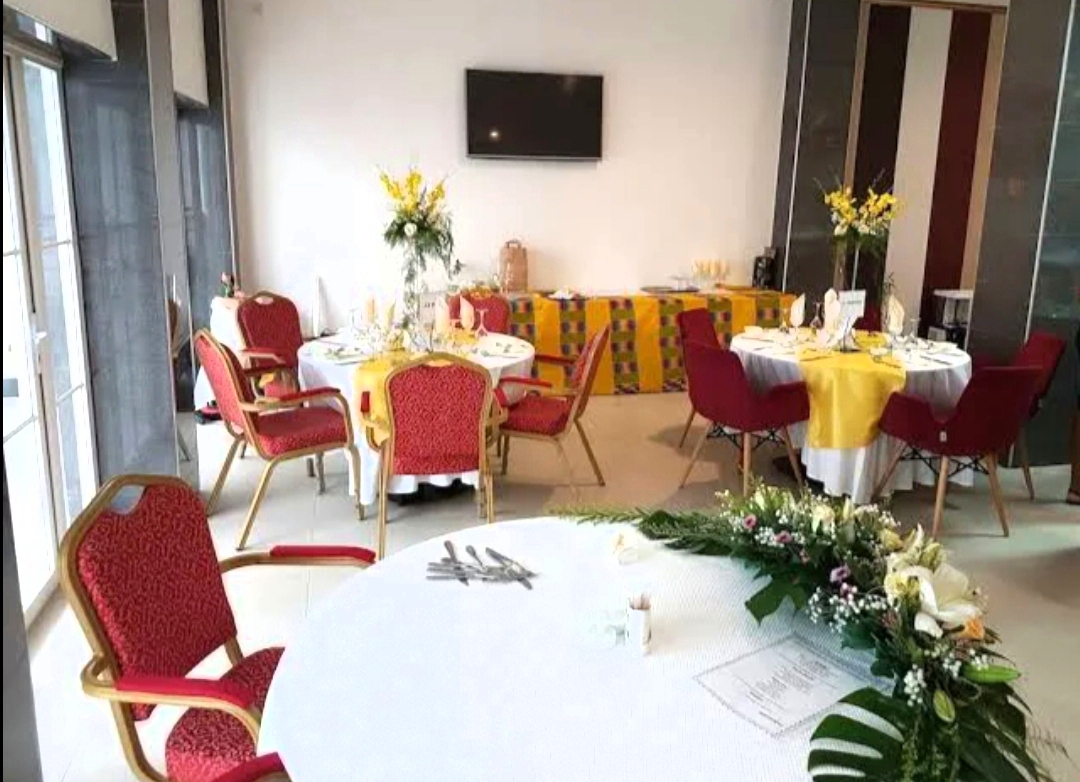 RESTAURANT LAFORGE - Photo 2