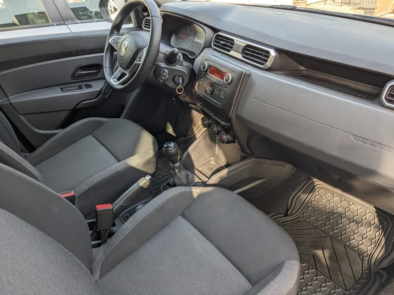 RENAULT DUSTER - Photo 3