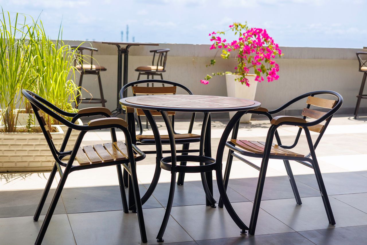 CYBASTION RESTAURANT - Photo 2