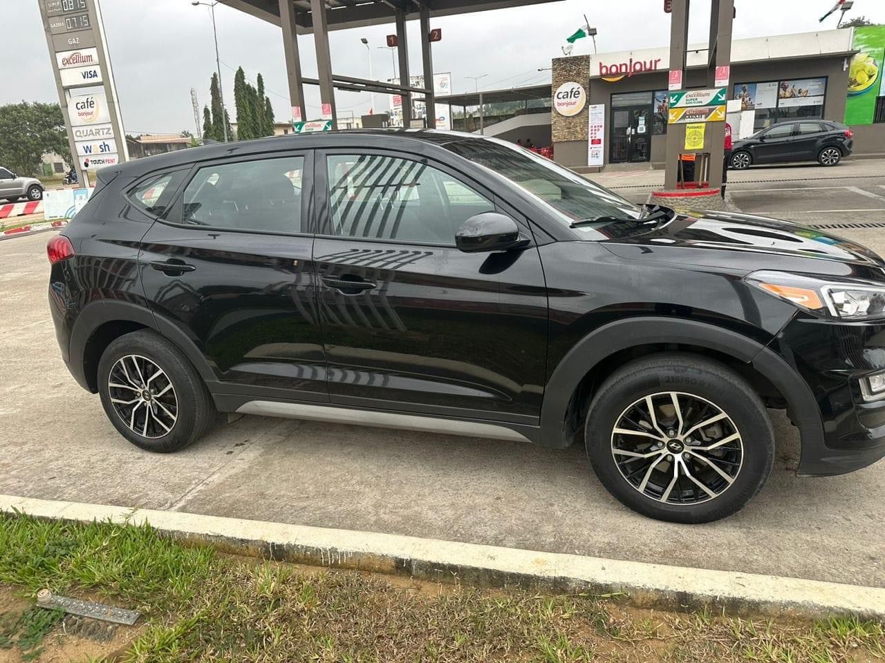 HYUNDAI TUCSON - Photo 3